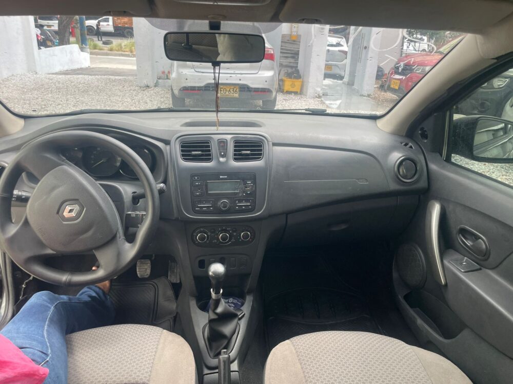 RENAULT LOGAN AUTHENTIQUE LIFE  MT 1.6CC 2019: imagen 8