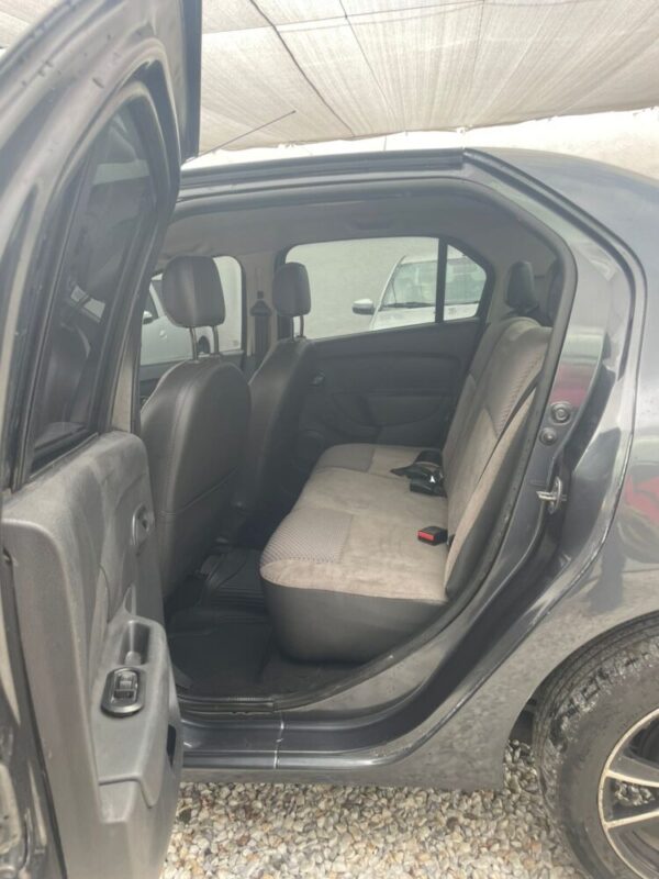 RENAULT LOGAN AUTHENTIQUE LIFE  MT 1.6CC 2019: imagen 10