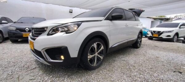 PEUGEOT 5008 ALLURE  AT 1.6CC 2021: imagen 1