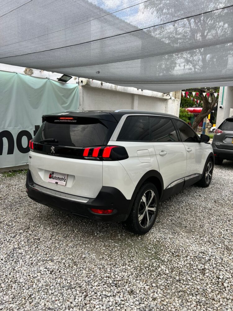 PEUGEOT 5008 ALLURE  AT 1.6CC 2021: imagen 5