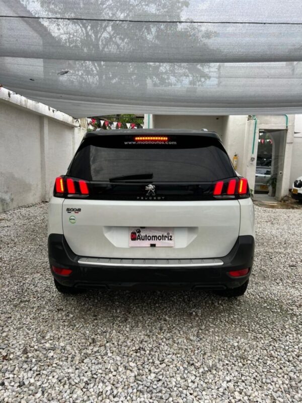 PEUGEOT 5008 ALLURE  AT 1.6CC 2021: imagen 8
