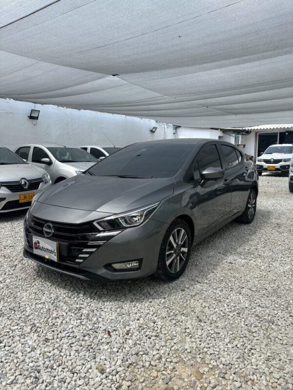 NISSAN VERSA SENSE AT 1.6 CC 2025: imagen 1