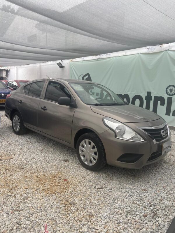 NISSAN VERSA SENSE AT 1.6 CC 2020: imagen 2