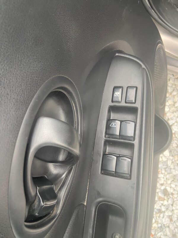 NISSAN VERSA SENSE AT 1.6 CC 2020: imagen 5