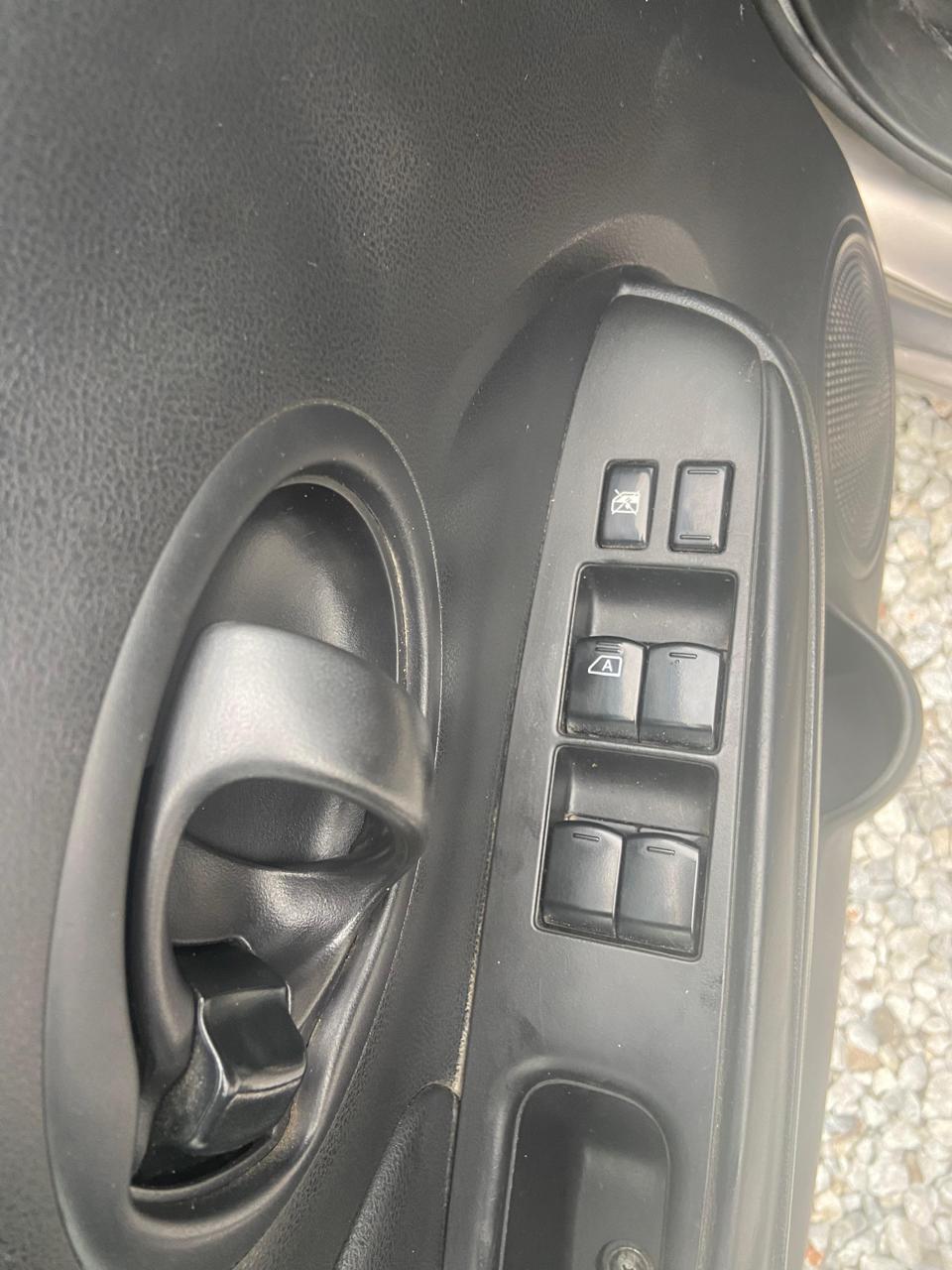 NISSAN VERSA SENSE AT 1.6 CC 2020: imagen 5