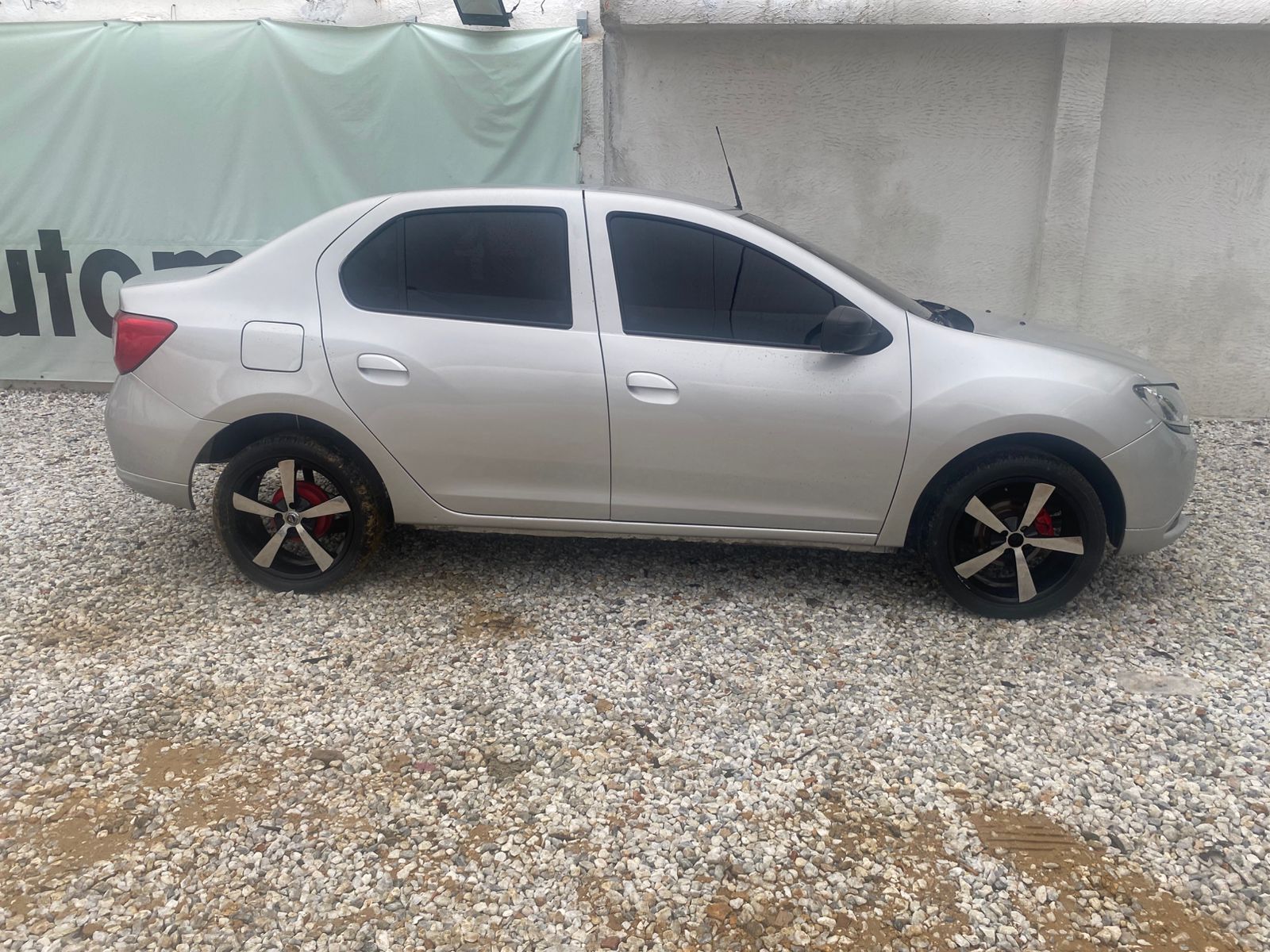 RENAULT LOGAN AUTHENTIQUE LIFE MT 1.6CC 2022: imagen 11