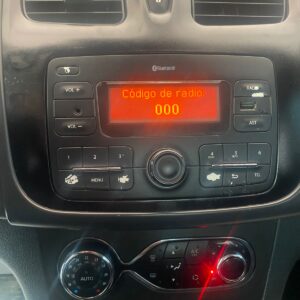 RENAULT LOGAN AUTHENTIQUE LIFE MT 1.6CC 2022: imagen 3