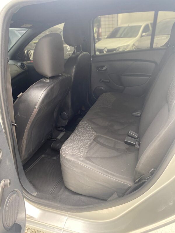 RENAULT LOGAN LIFE MT 1.6CC 2023: imagen 4